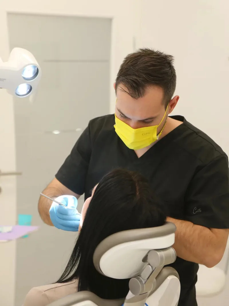 3D model titanijskog zubnog implantata